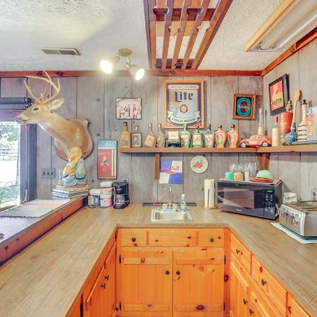 Smith Mountain Lake Retreat With Private Beach! Huddleston Exteriör bild