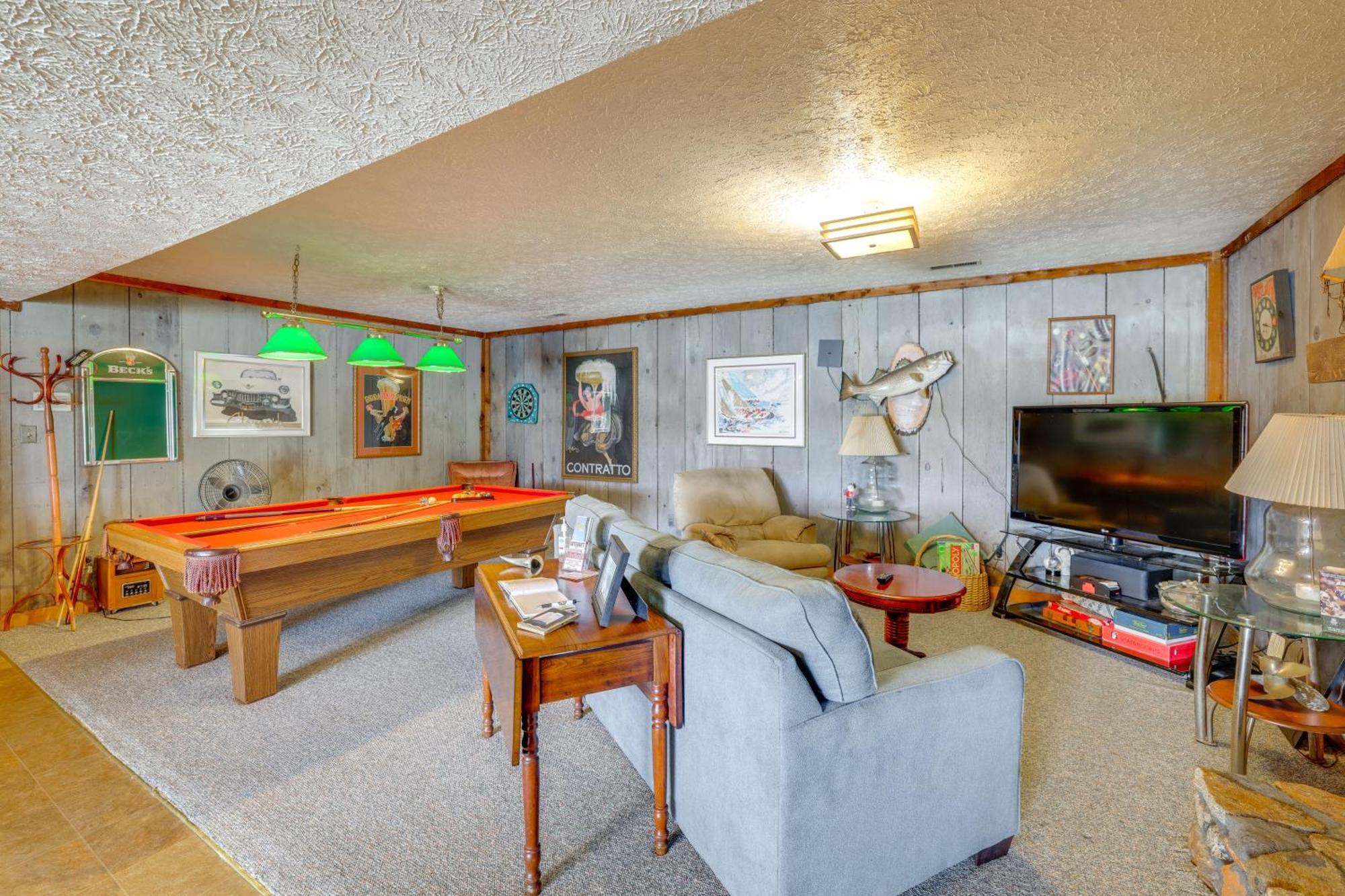 Smith Mountain Lake Retreat With Private Beach! Huddleston Exteriör bild