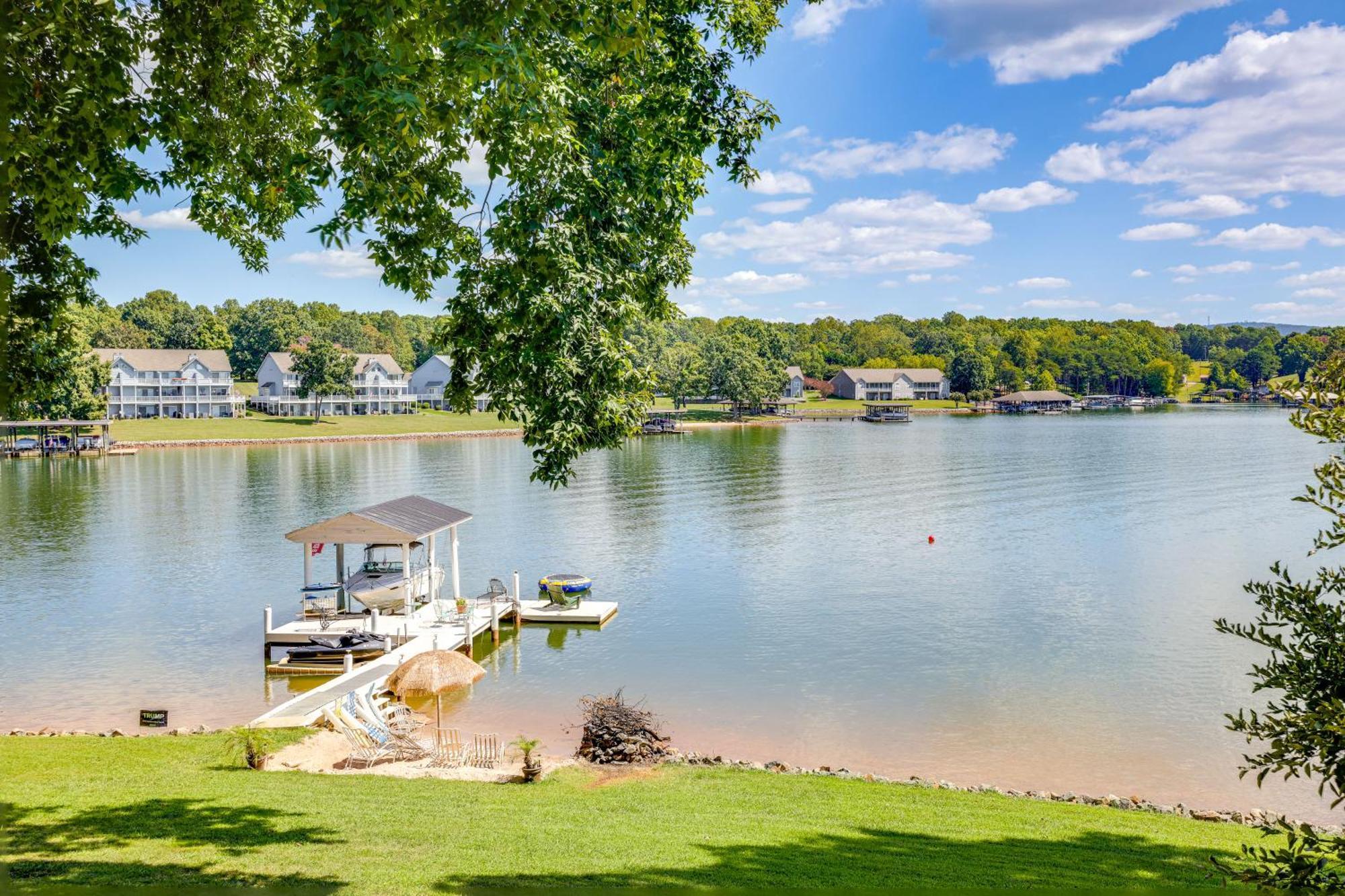 Smith Mountain Lake Retreat With Private Beach! Huddleston Exteriör bild